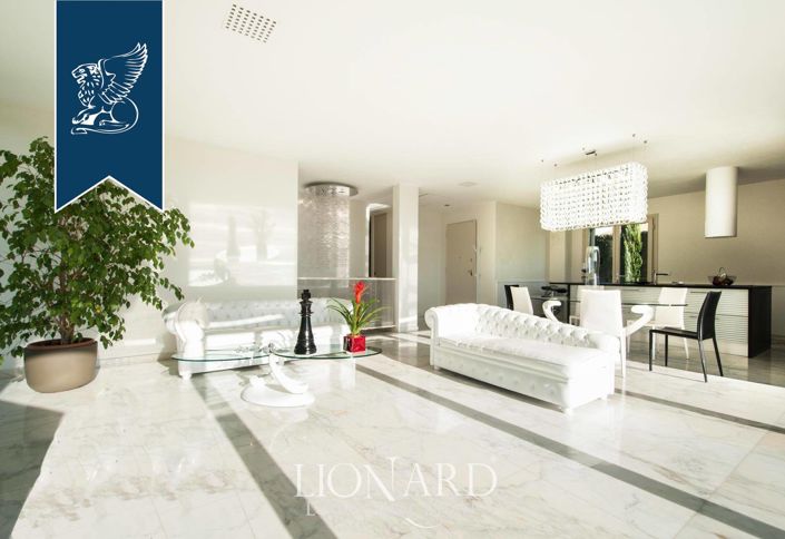 Image No.24-3 Bed Villa for sale