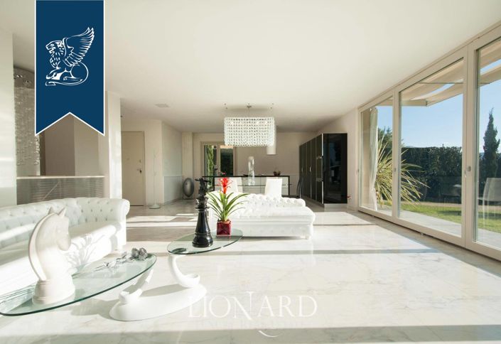 Image No.25-3 Bed Villa for sale