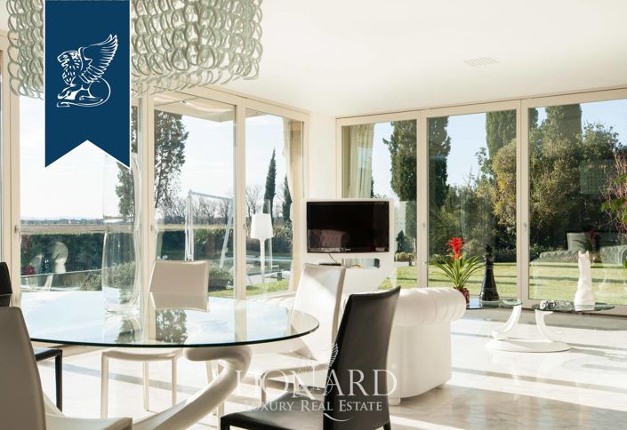 Image No.30-3 Bed Villa for sale