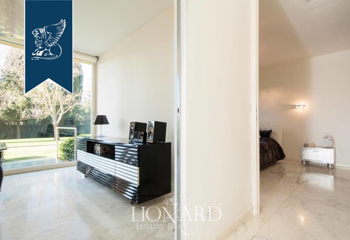 Image No.42-3 Bed Villa for sale