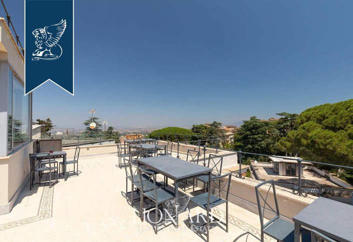 Image No.12-37 Bed Villa for sale