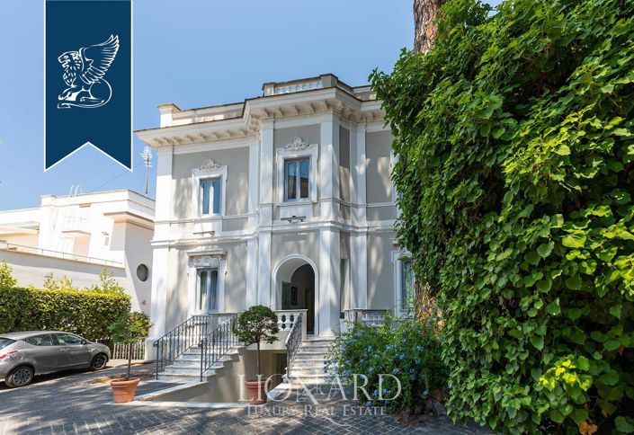 Image No.2-37 Bed Villa for sale