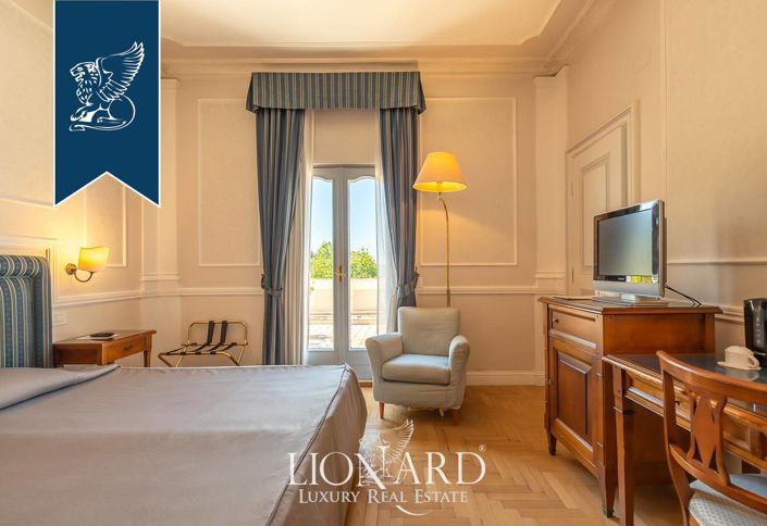 Image No.36-37 Bed Villa for sale