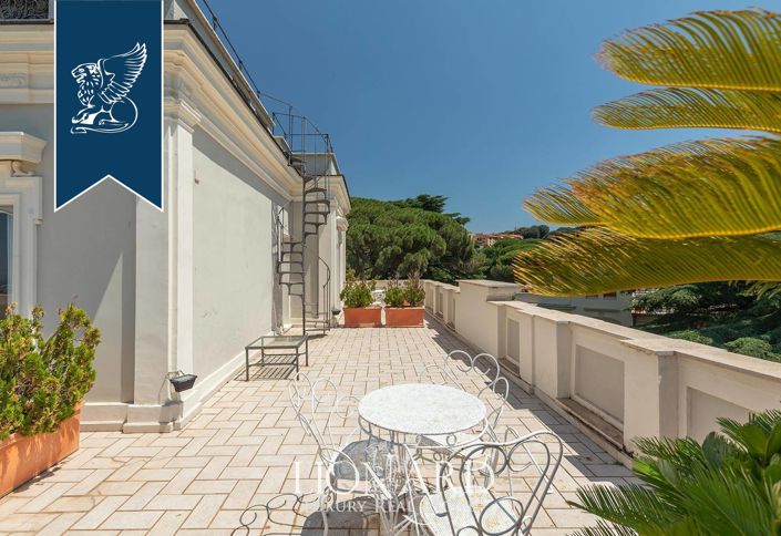 Image No.38-37 Bed Villa for sale