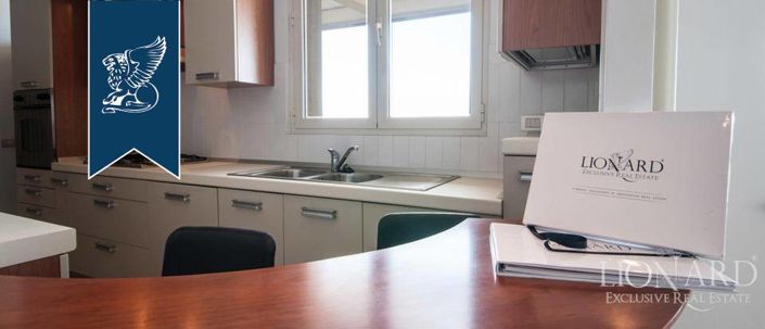 Image No.18-Appartement de 3 chambres à vendre à Viareggio