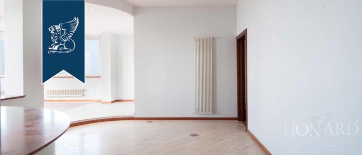 Image No.24-Appartement de 3 chambres à vendre à Viareggio