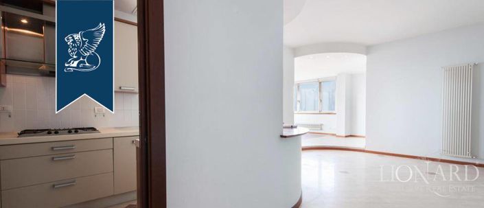 Image No.6-Appartement de 3 chambres à vendre à Viareggio