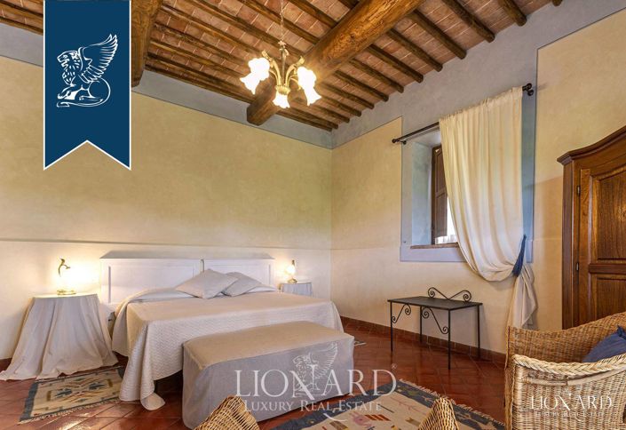 Image No.28-15 Bed Farmhouse for sale