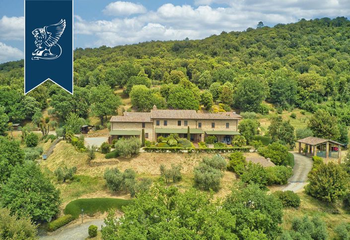 Image No.3-15 Bed Farmhouse for sale