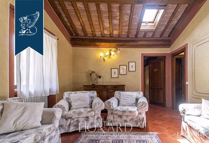 Image No.32-15 Bed Farmhouse for sale