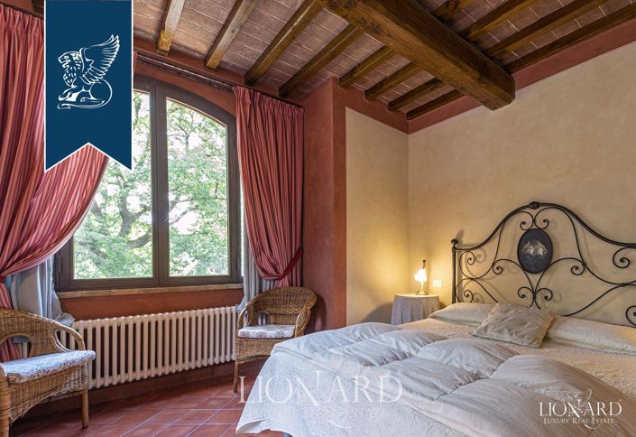 Image No.36-15 Bed Farmhouse for sale