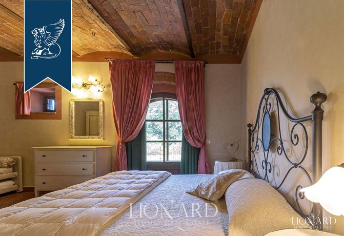 Image No.38-15 Bed Farmhouse for sale