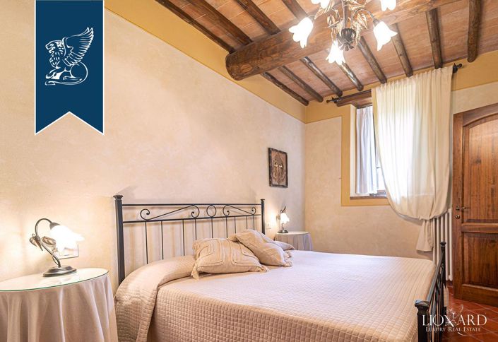 Image No.40-15 Bed Farmhouse for sale