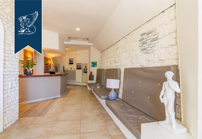 Image No.12-26 Bed Hotel for sale