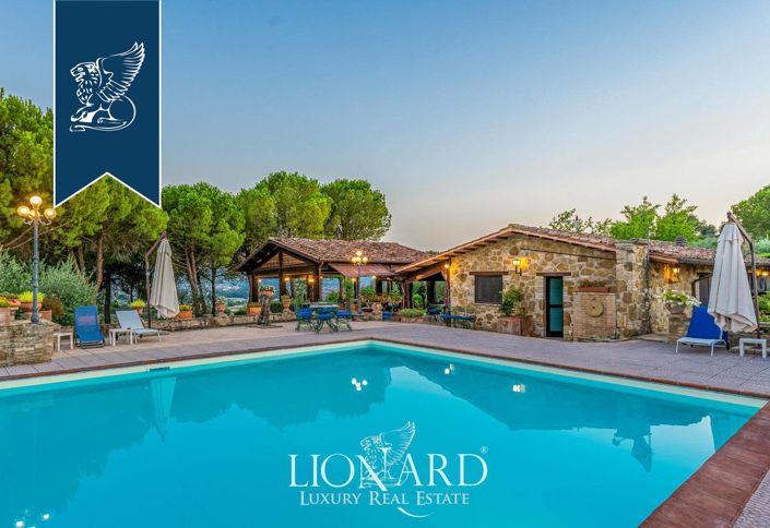 Image No.11-8 Bed Farmhouse for sale