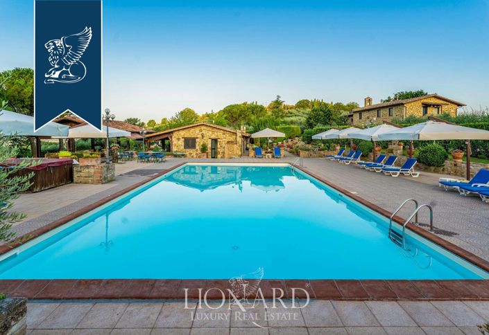 Image No.14-8 Bed Farmhouse for sale