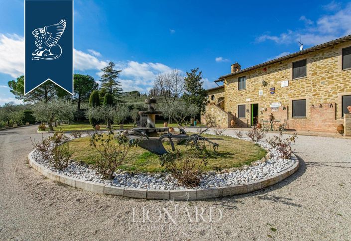 Image No.21-8 Bed Farmhouse for sale