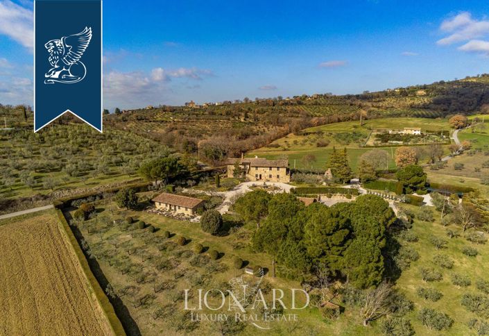 Image No.44-8 Bed Farmhouse for sale