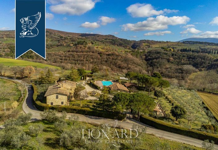 Image No.45-8 Bed Farmhouse for sale