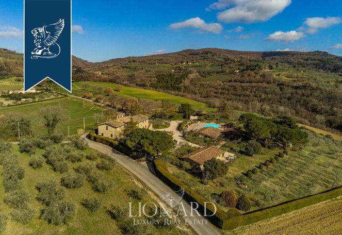 Image No.46-8 Bed Farmhouse for sale