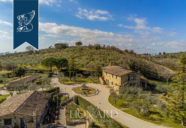 Image No.8-8 Bed Farmhouse for sale