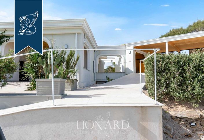 Image No.11-14 Bed Villa for sale