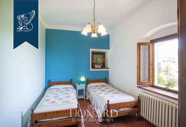 Image No.29-2 Bed Farmhouse for sale