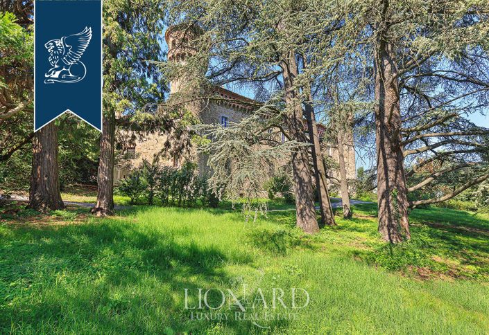 Image No.14-16 Bed Property for sale