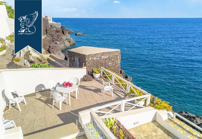 Image No.11-3 Bed Villa for sale