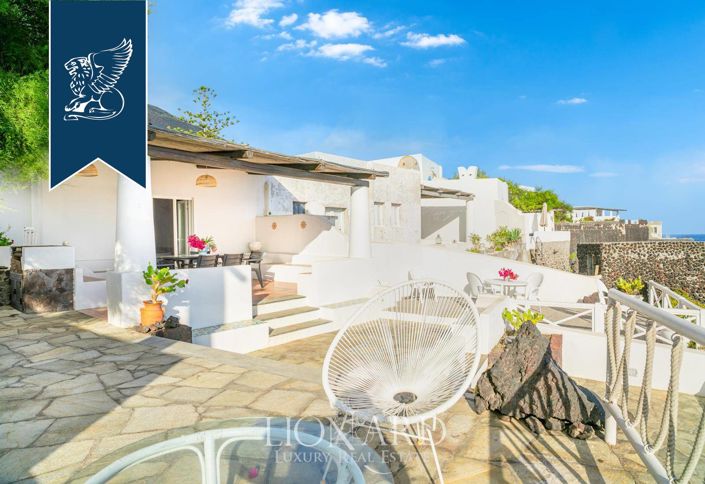 Image No.17-3 Bed Villa for sale