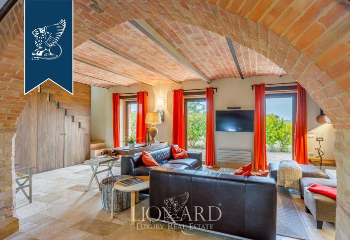 Image No.18-5 Bed Villa for sale