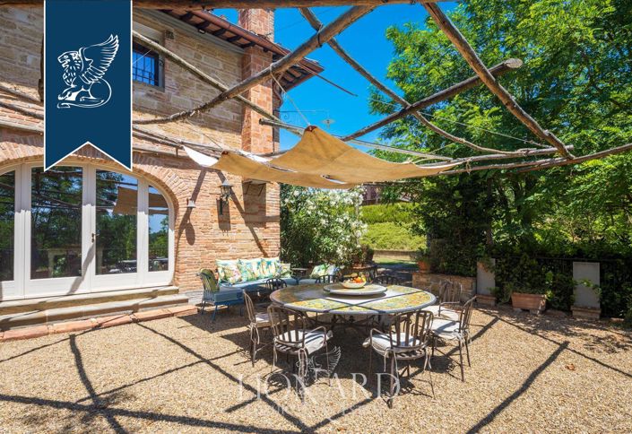 Image No.19-9 Bed Villa for sale