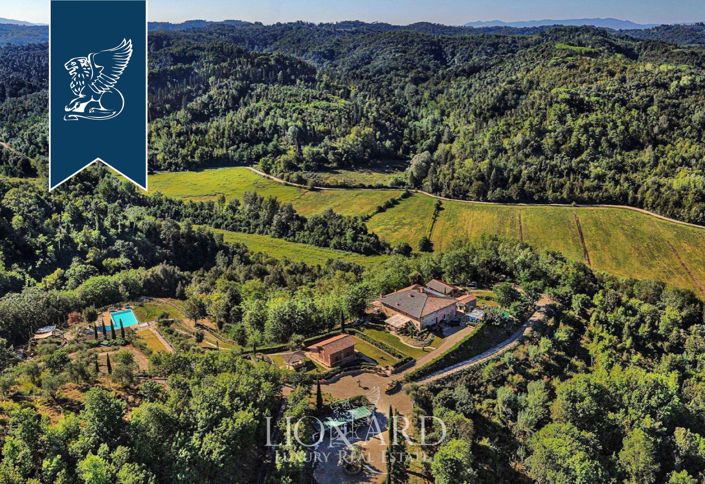 Image No.6-9 Bed Villa for sale