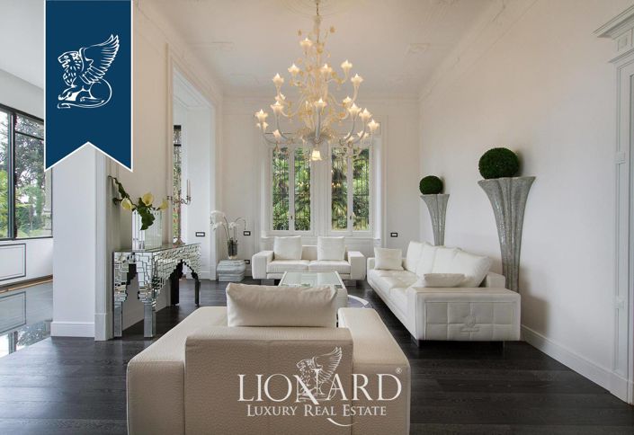 Image No.16-Villa de 7 chambres à vendre à Stresa