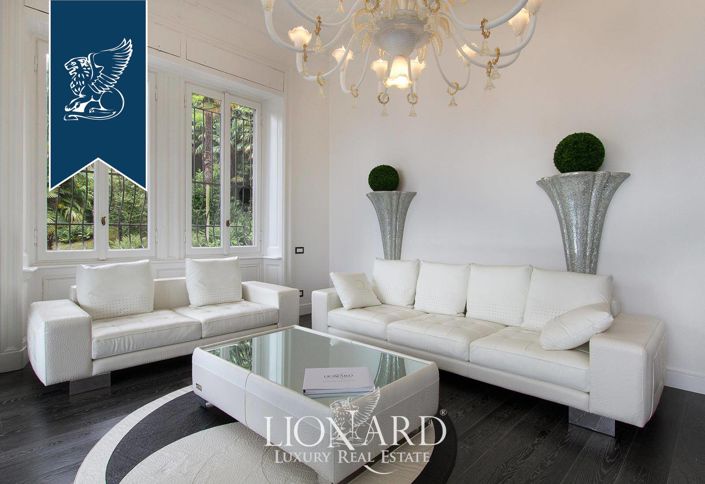 Image No.17-Villa de 7 chambres à vendre à Stresa