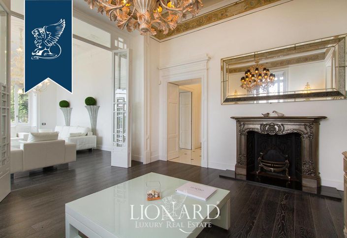 Image No.24-Villa de 7 chambres à vendre à Stresa