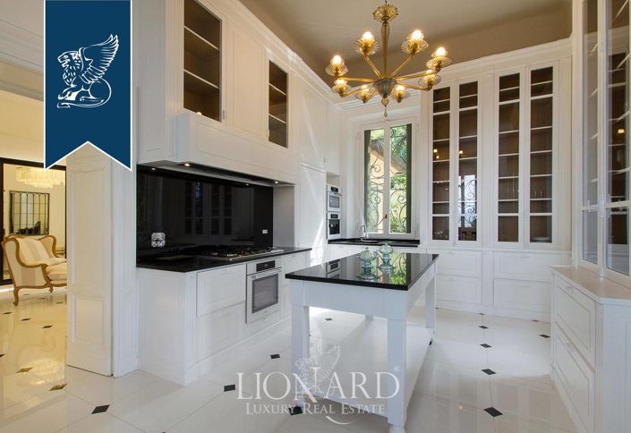 Image No.32-Villa de 7 chambres à vendre à Stresa