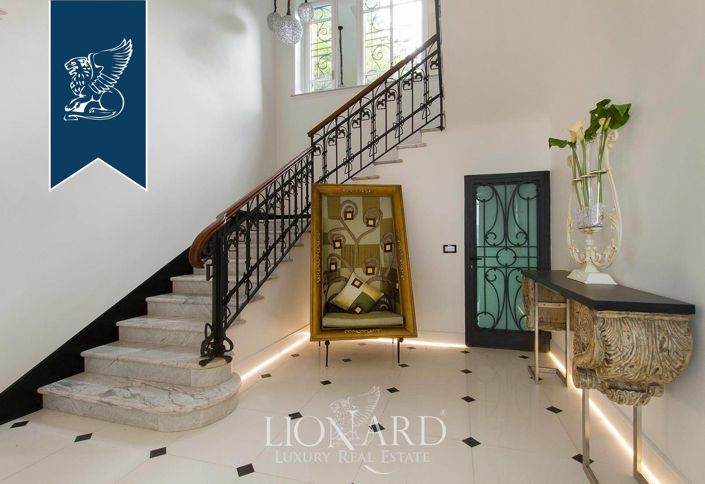 Image No.34-Villa de 7 chambres à vendre à Stresa