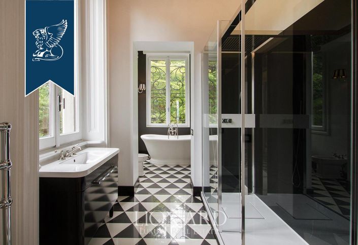 Image No.40-Villa de 7 chambres à vendre à Stresa