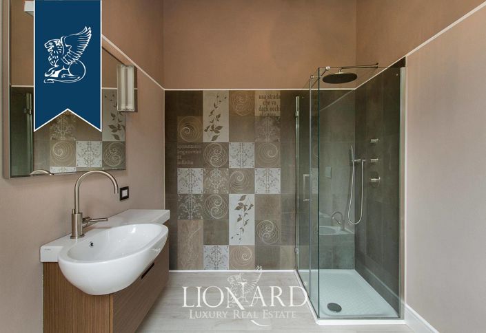 Image No.47-Villa de 7 chambres à vendre à Stresa