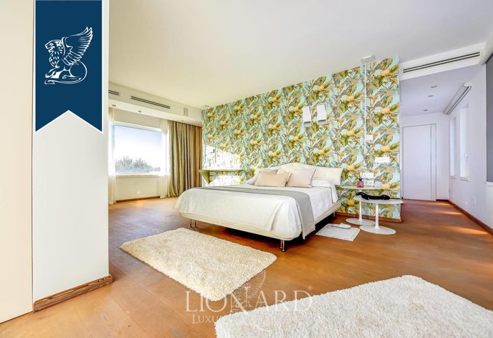 Image No.13-3 Bed Villa for sale