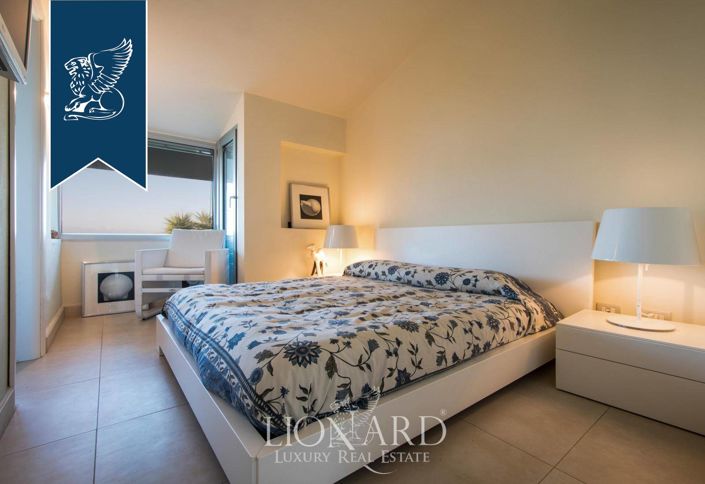 Image No.18-4 Bed Villa for sale