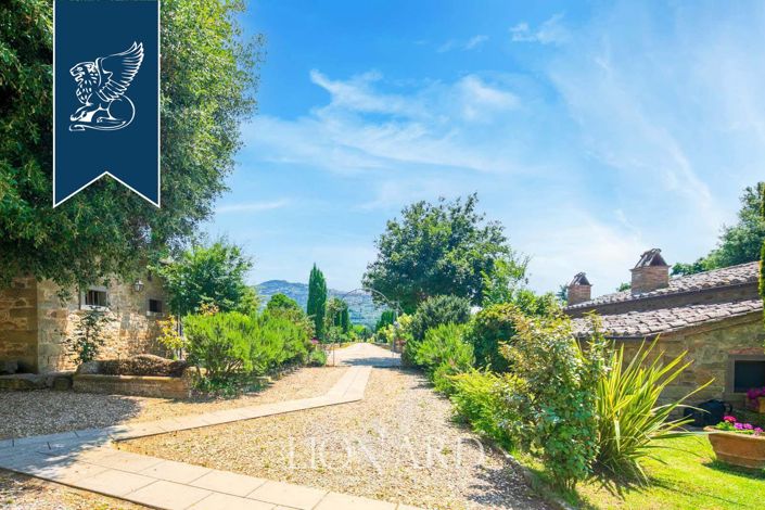 Image No.9-5 Bed Hotel for sale