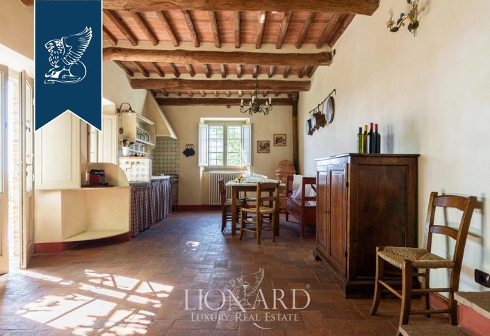 Image No.16-6 Bed Country House for sale