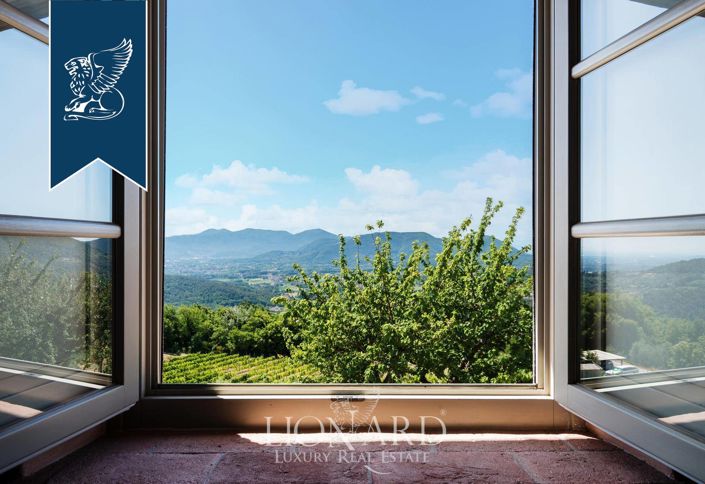 Image No.20-6 Bed Country House for sale