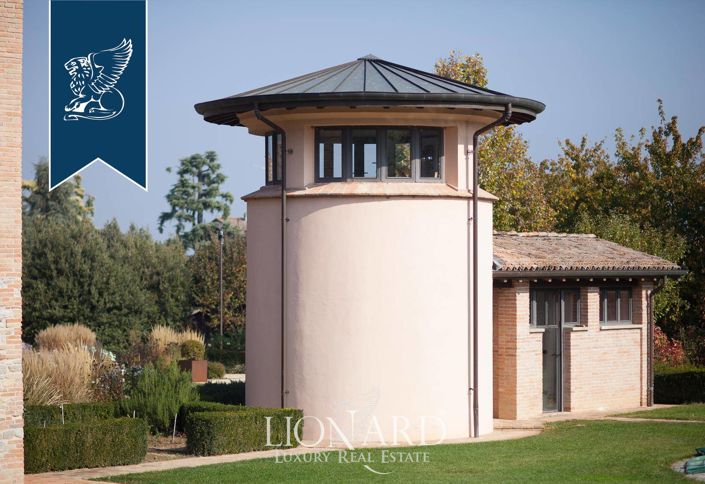 Image No.17-4 Bed Villa for sale