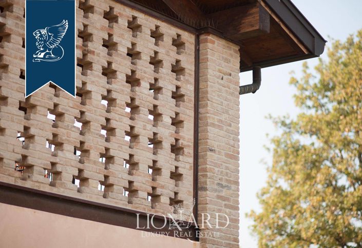 Image No.18-4 Bed Villa for sale