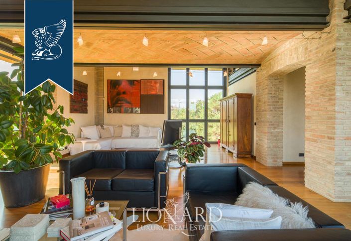 Image No.28-4 Bed Villa for sale