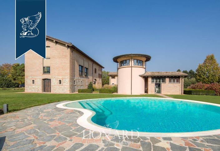 Image No.4-4 Bed Villa for sale