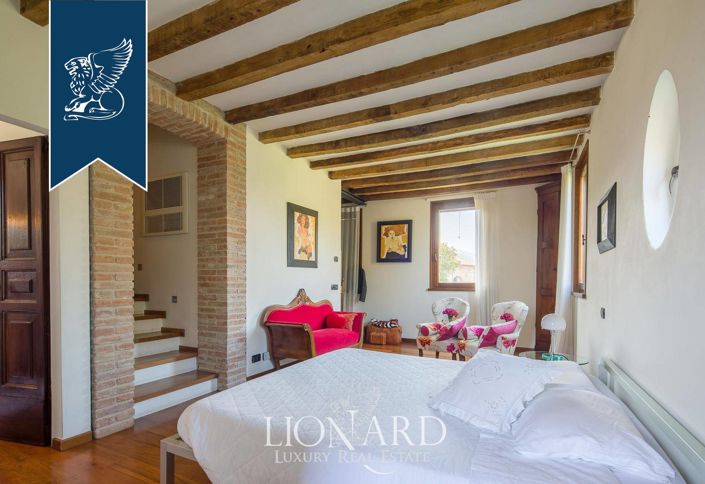 Image No.61-4 Bed Villa for sale